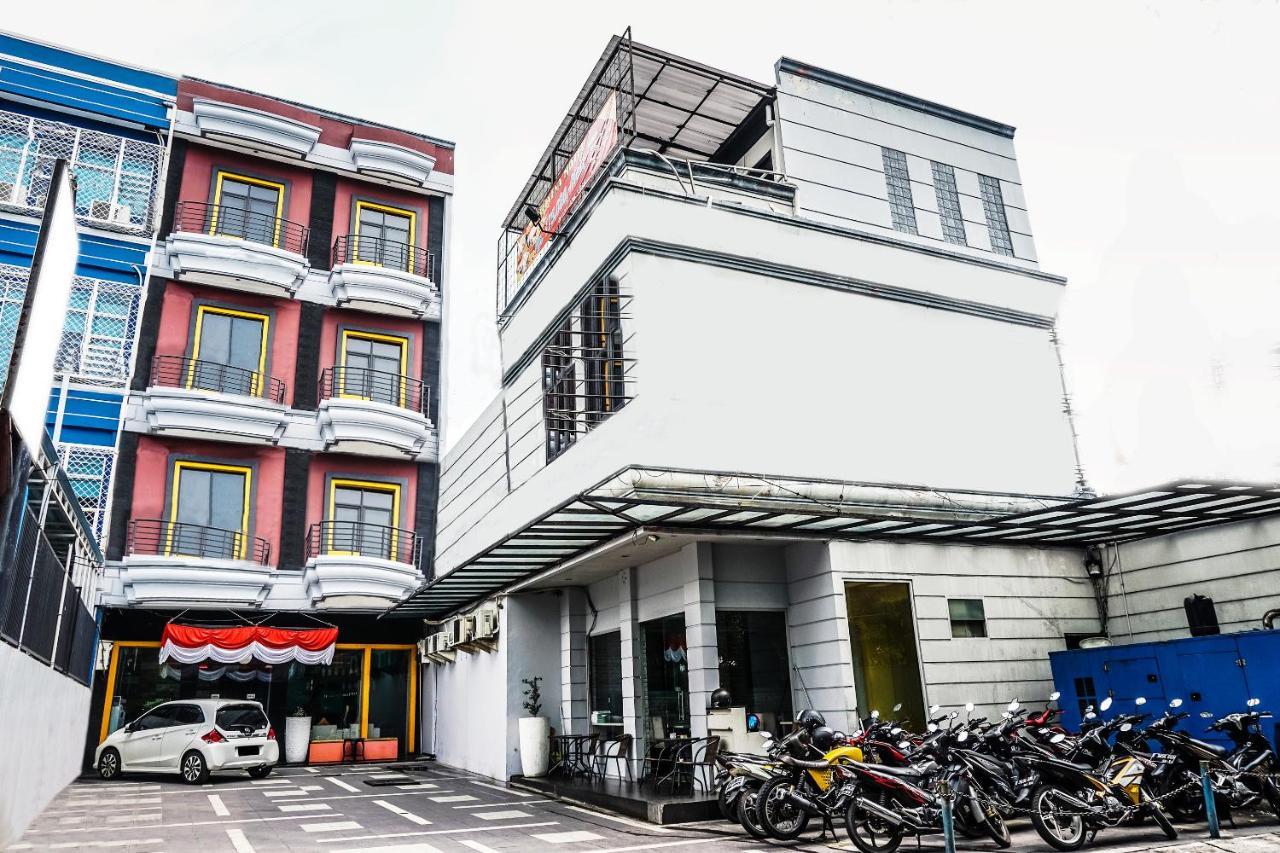 Oyo 119 Belvena Hotel Jakarta Kültér fotó