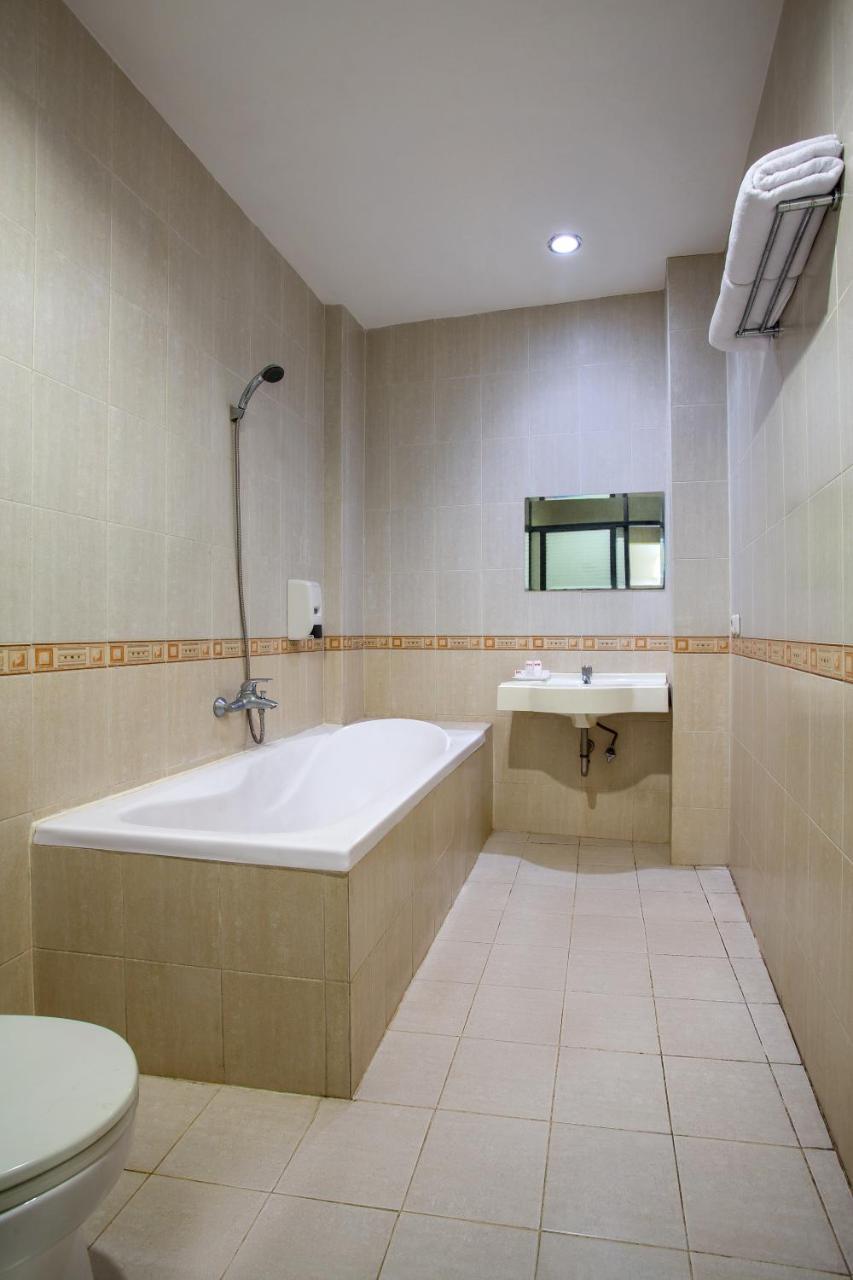 Oyo 119 Belvena Hotel Jakarta Kültér fotó