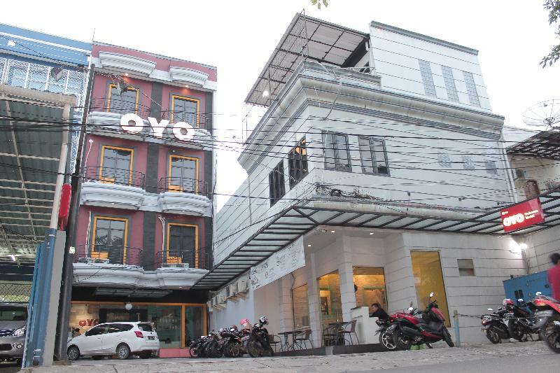 Oyo 119 Belvena Hotel Jakarta Kültér fotó