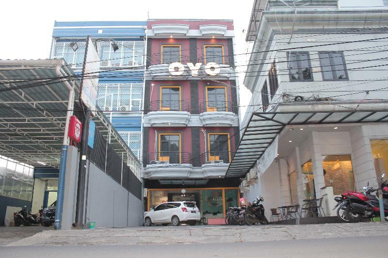 Oyo 119 Belvena Hotel Jakarta Kültér fotó